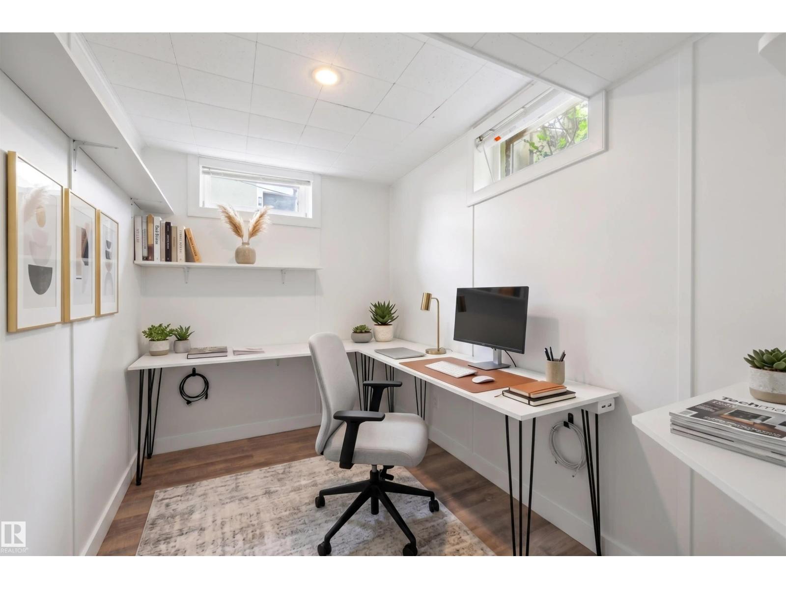 8904 168 ST NW - 35