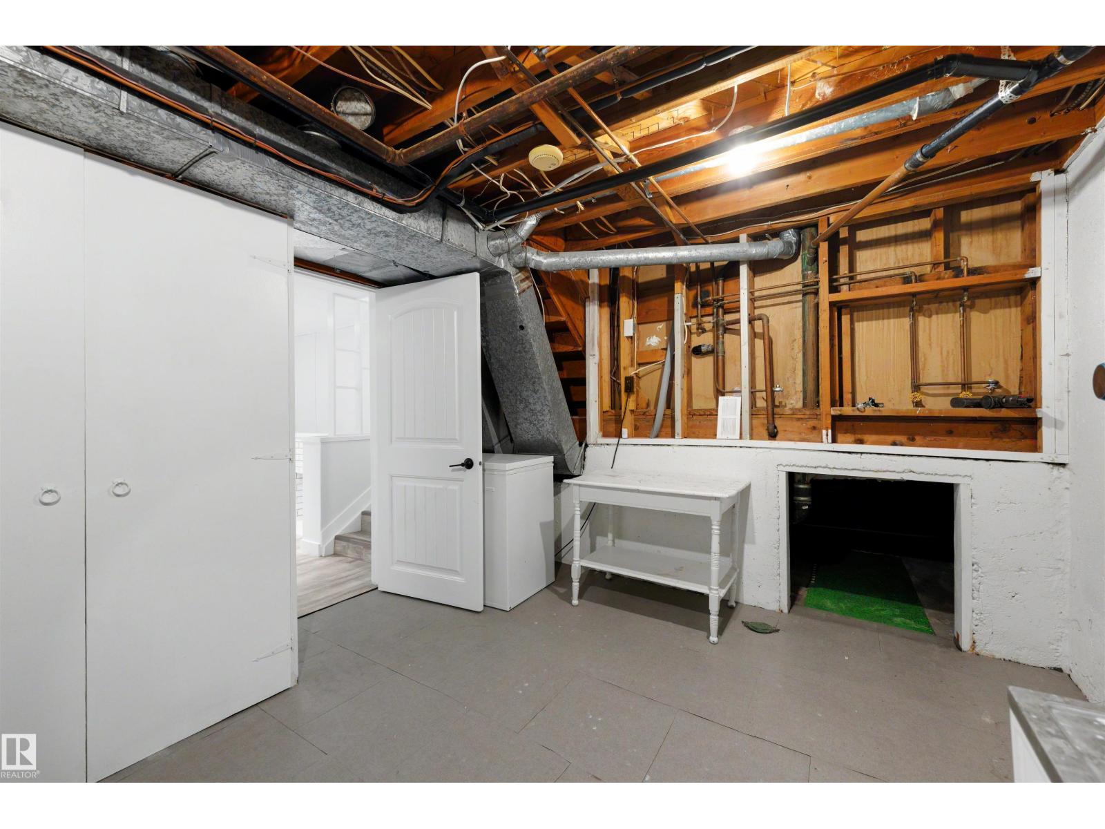 8904 168 ST NW - 37