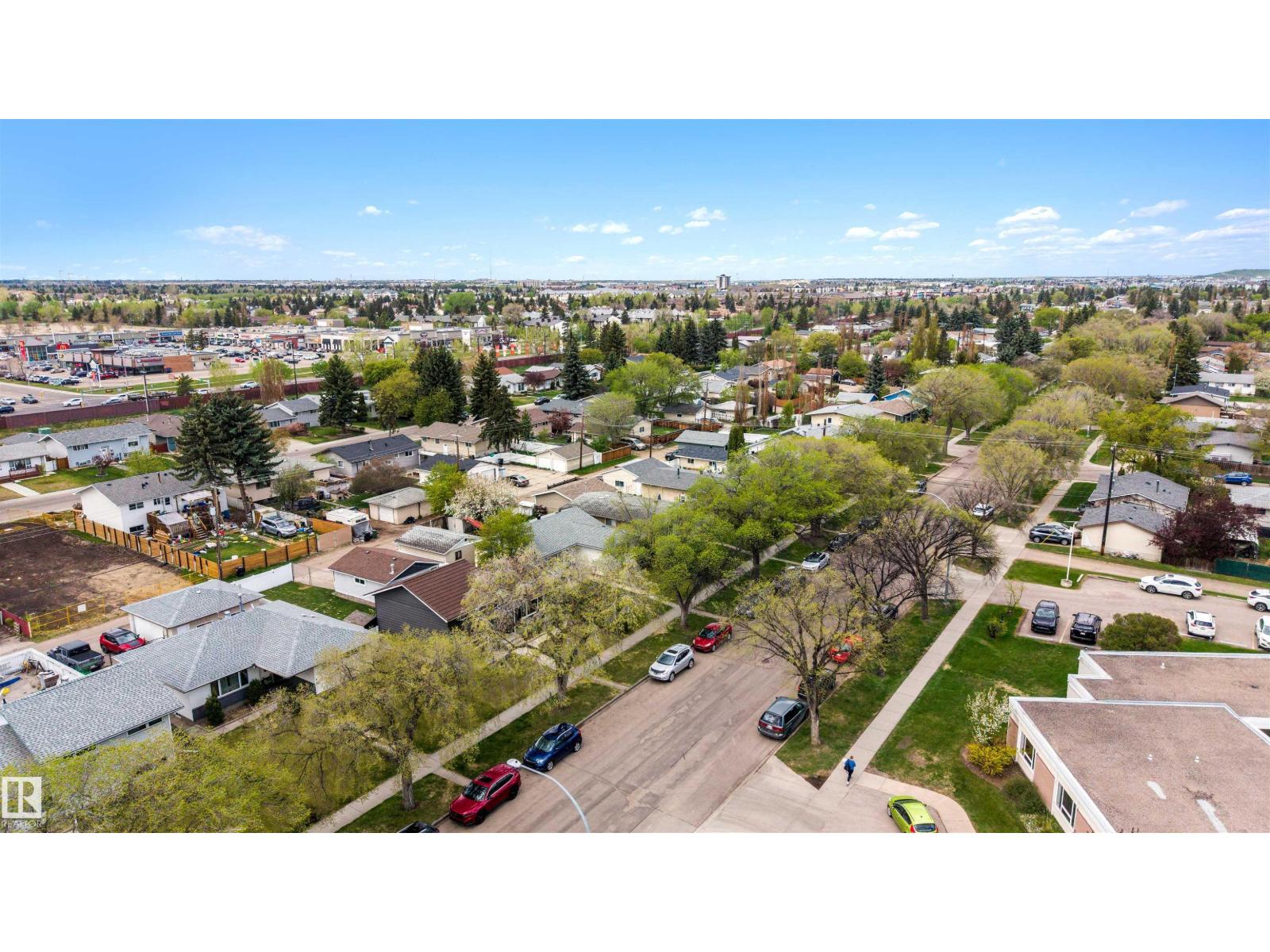 8904 168 ST NW - 41