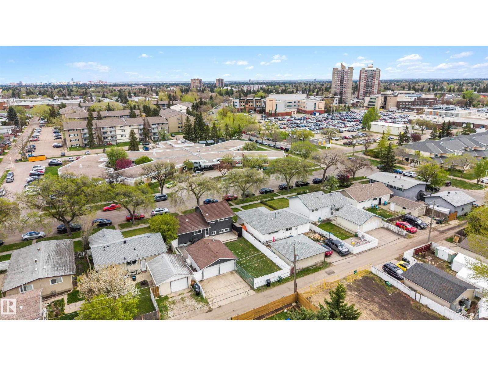 8904 168 ST NW - 43