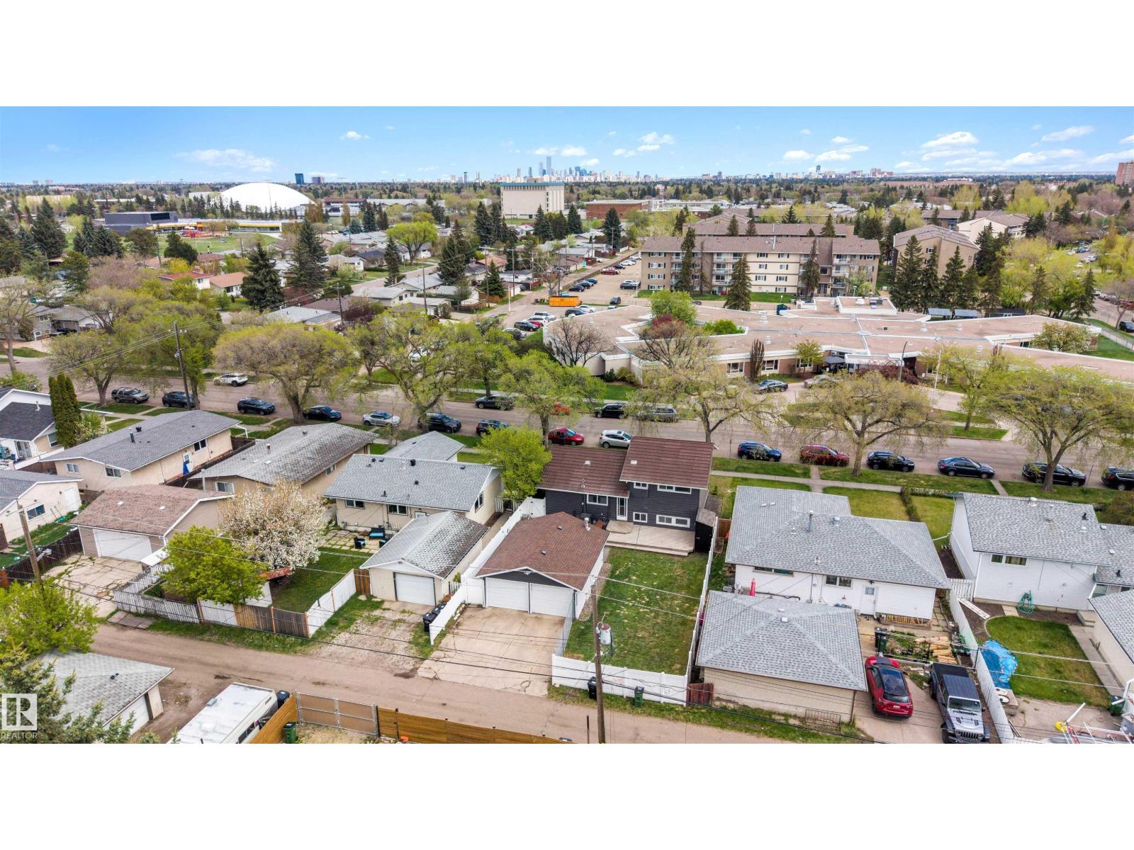 8904 168 ST NW - 44