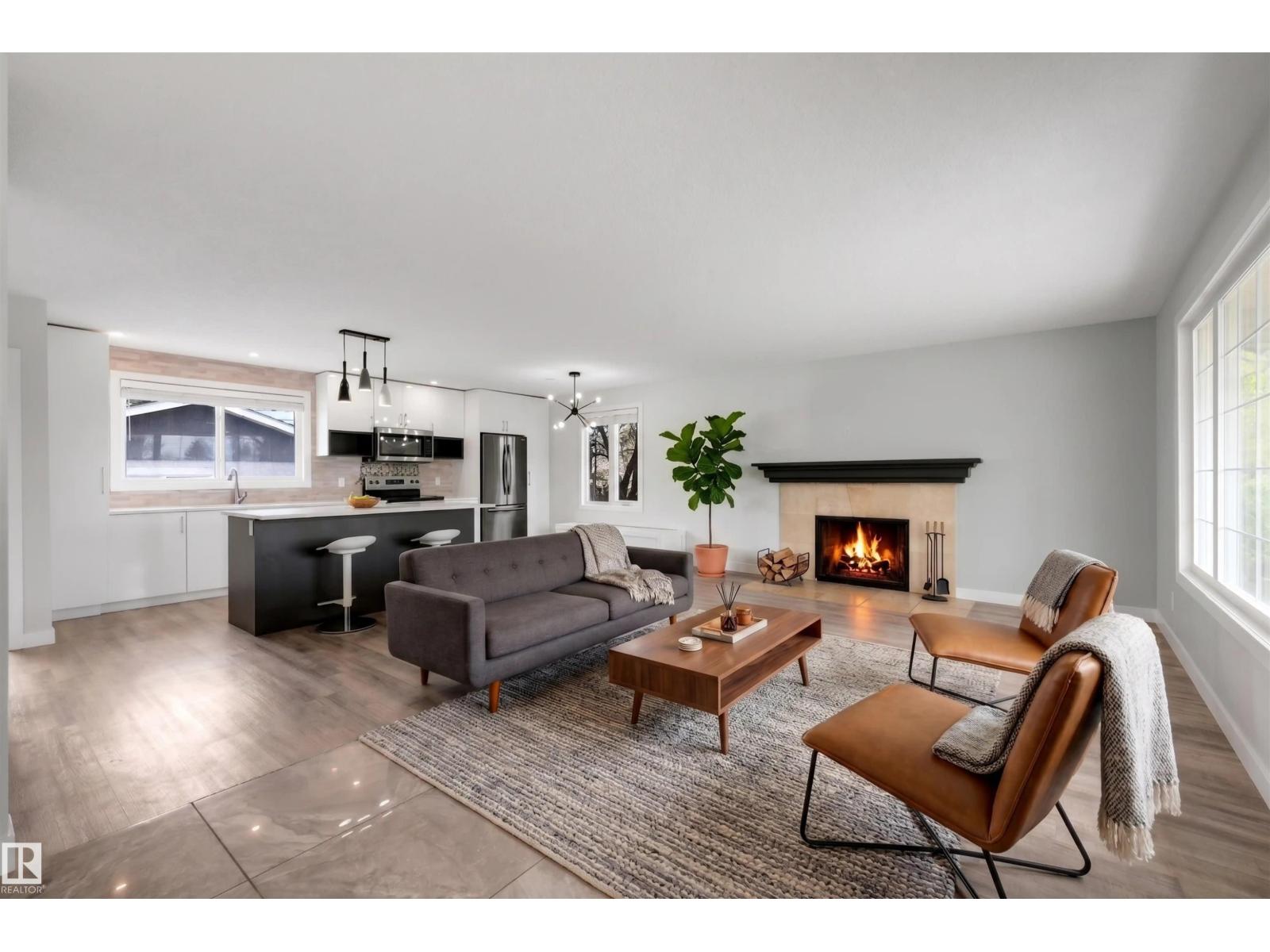 8904 168 ST NW - 5