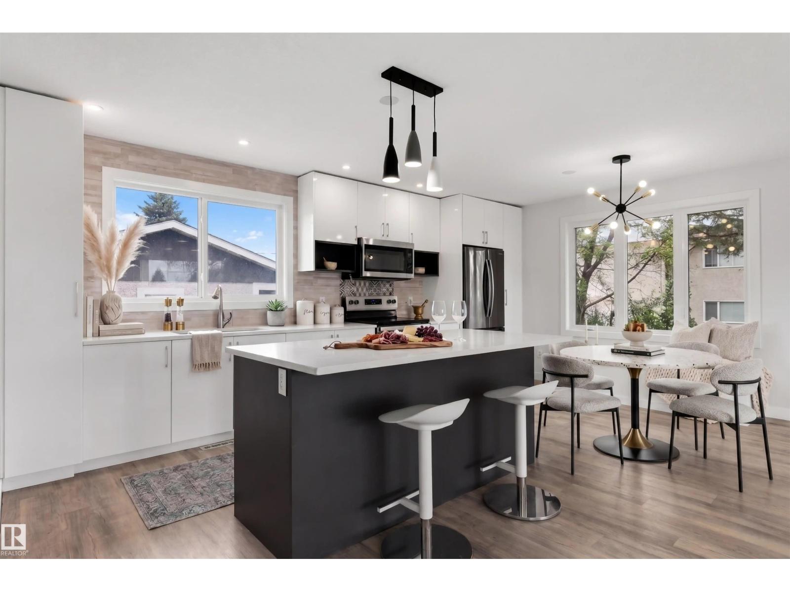 8904 168 ST NW - 6