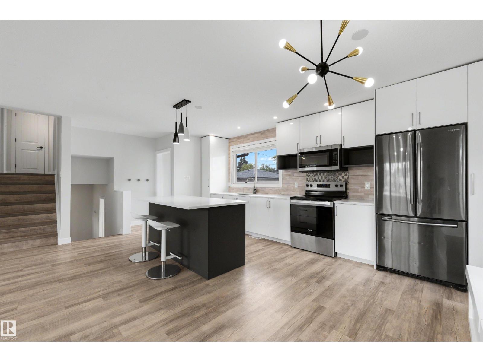 8904 168 ST NW - 9
