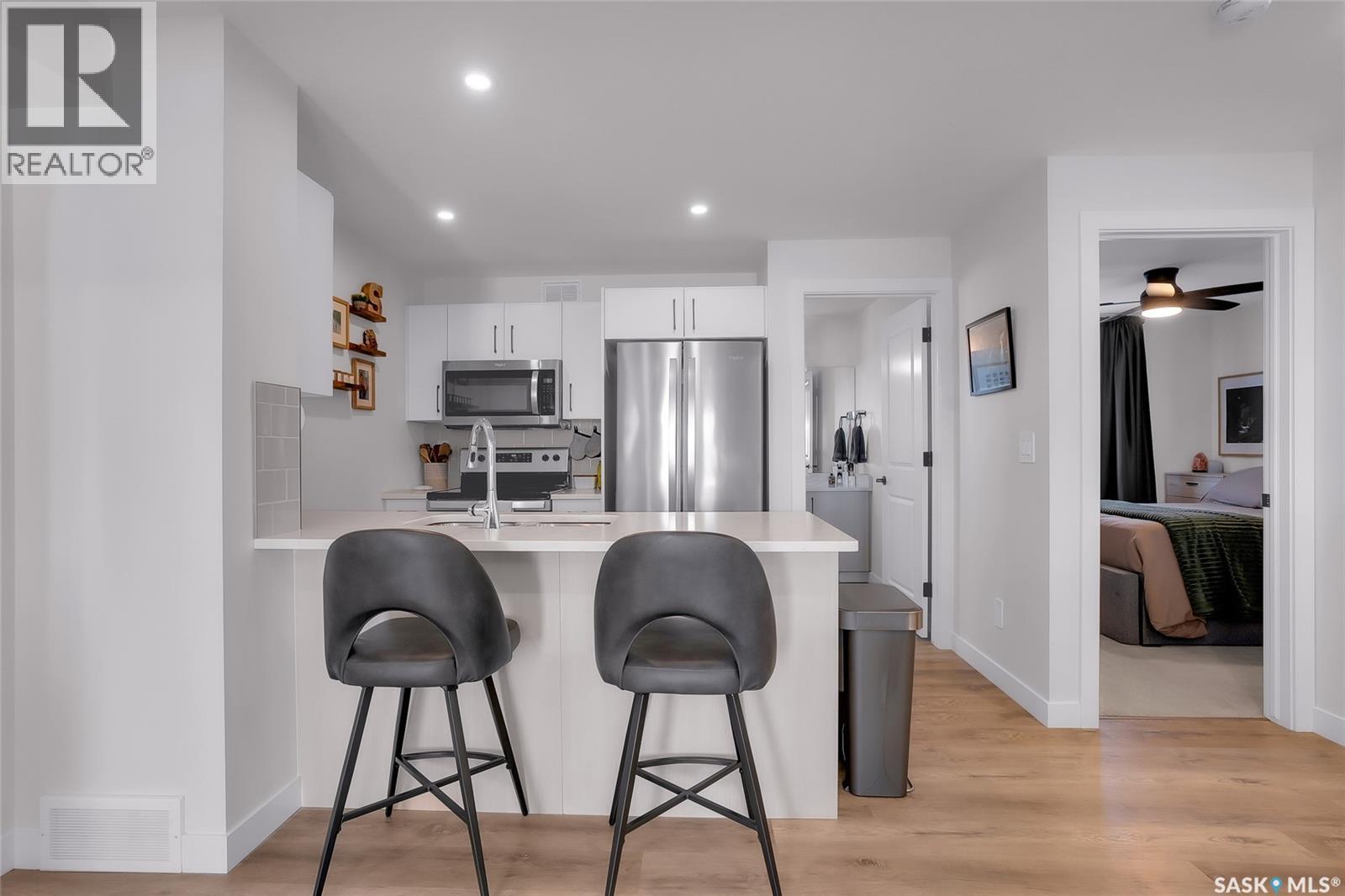 #9 651 Dubois CRESCENT - 17
