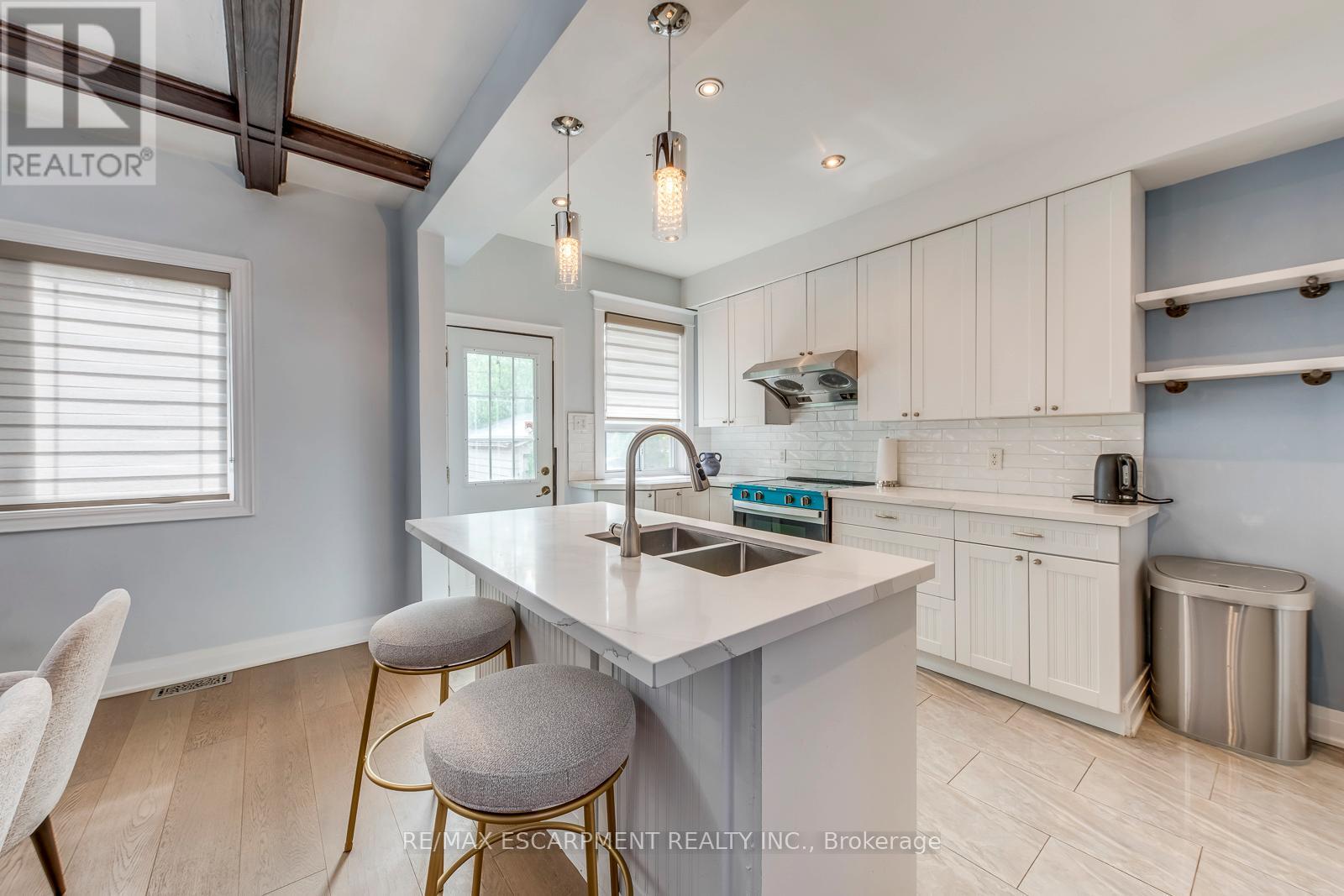 108 RUNNYMEDE ROAD - 11