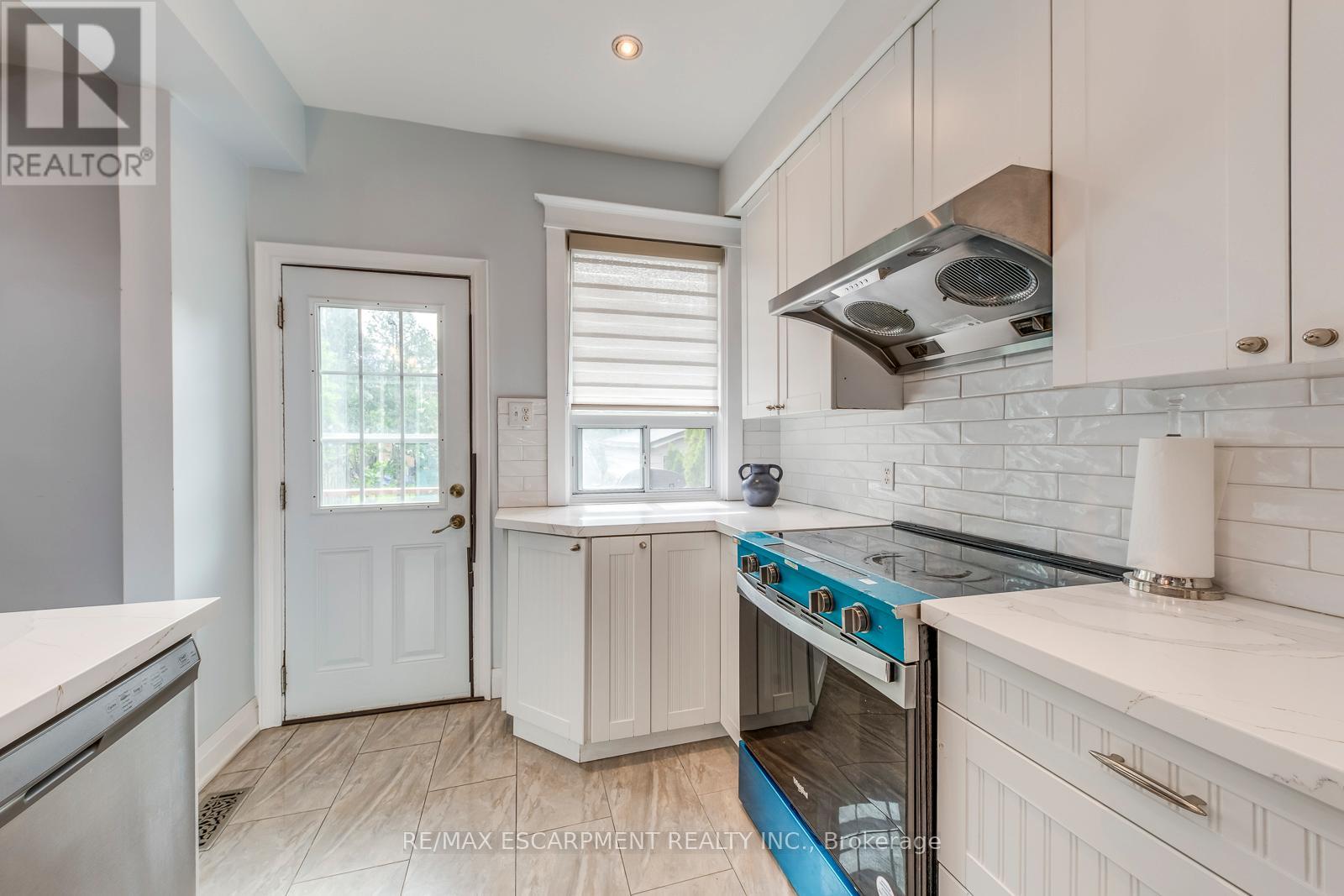 108 RUNNYMEDE ROAD - 13