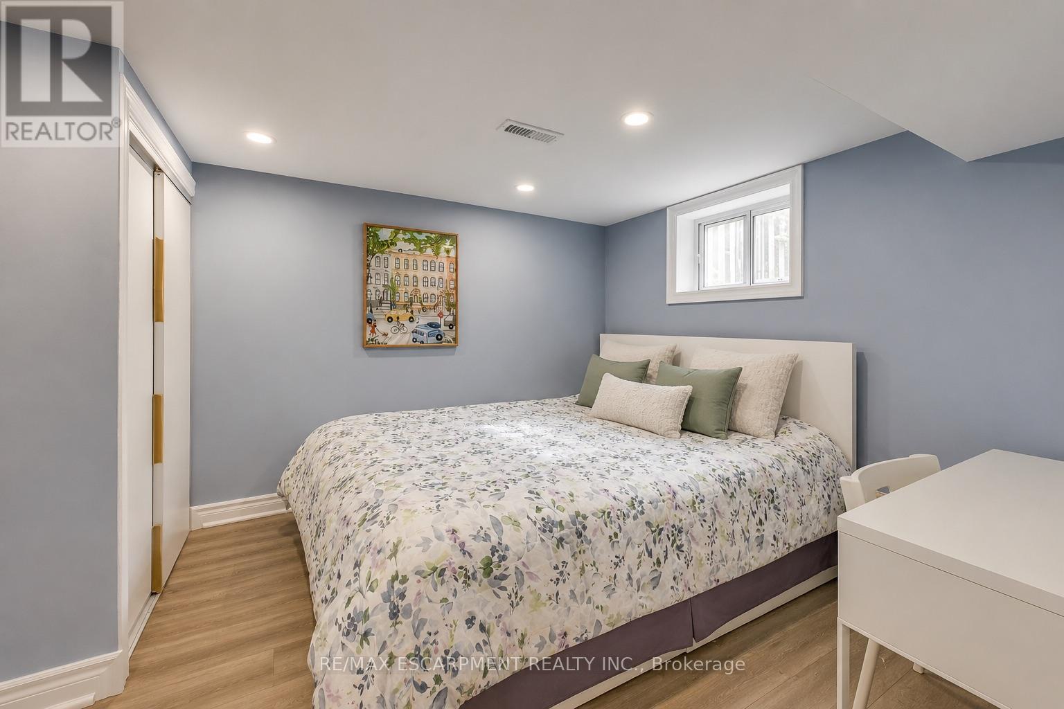 108 RUNNYMEDE ROAD - 26
