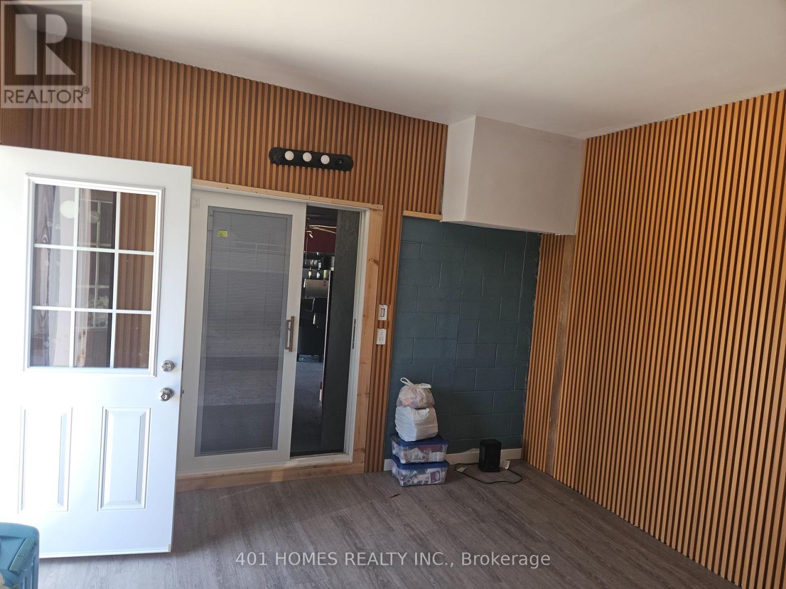 1092 BRYDGES STREET - 27
