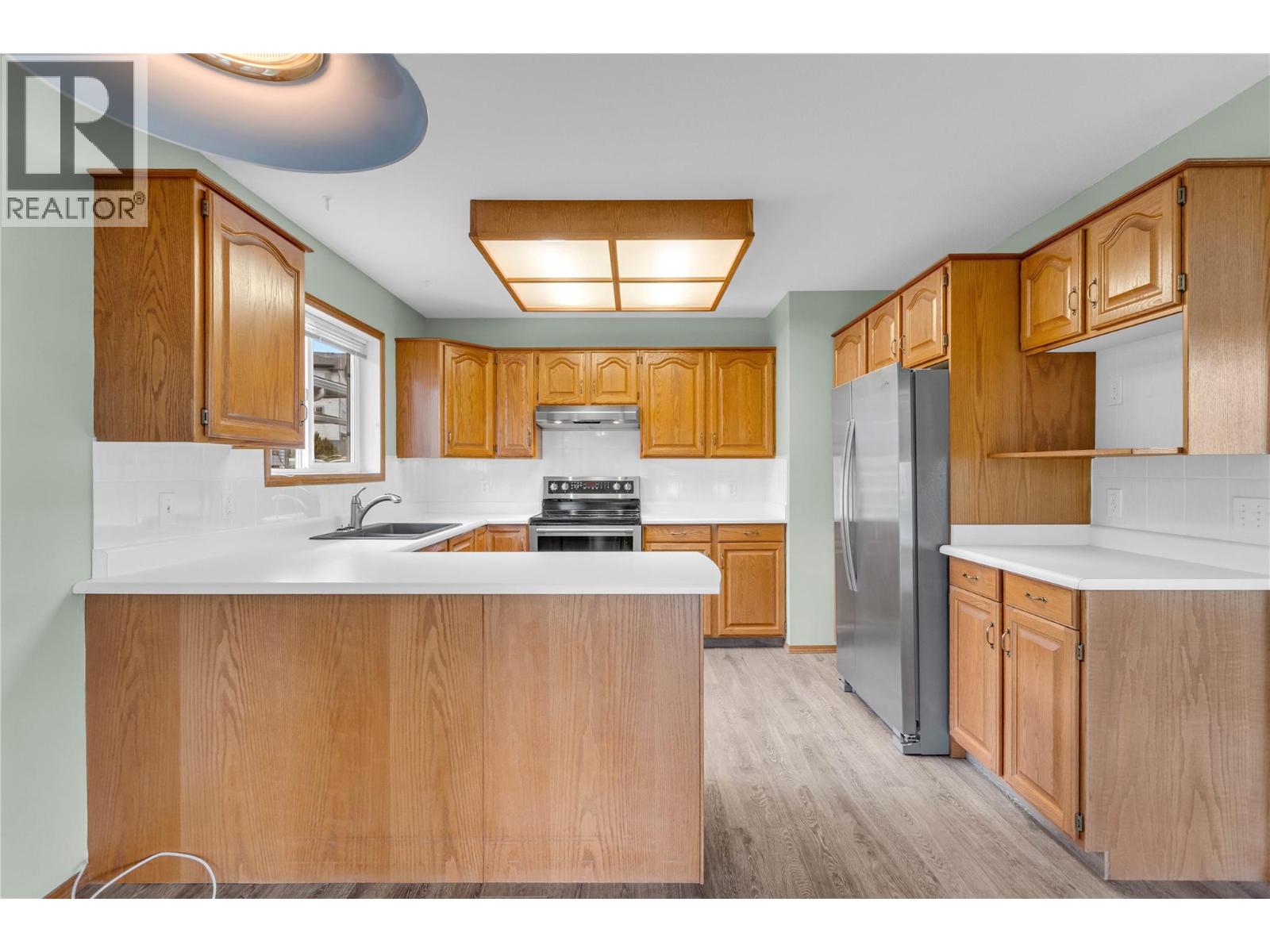 109 4035 Gellatly Road South, West Kelowna