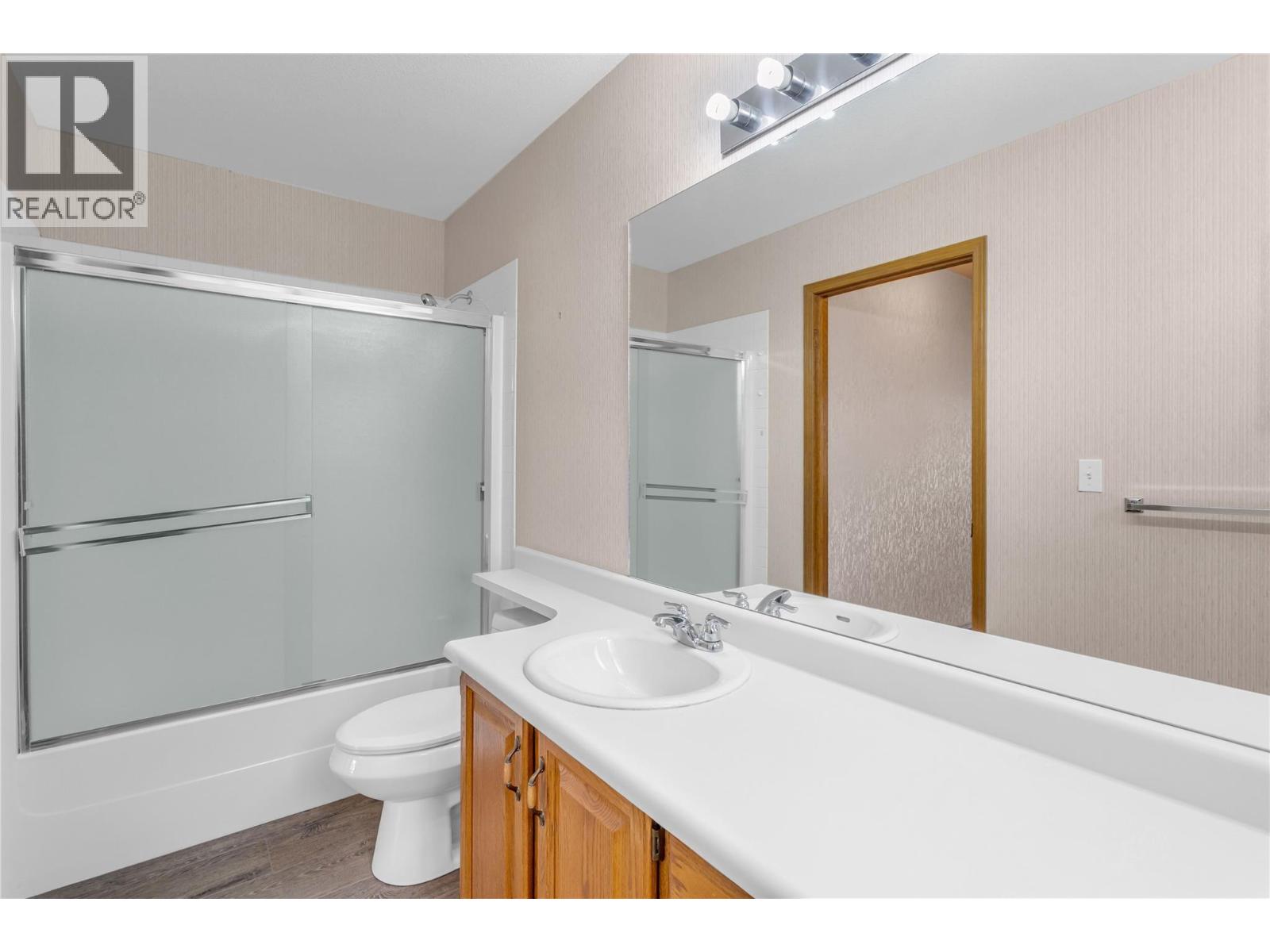109 4035 Gellatly Road South, West Kelowna