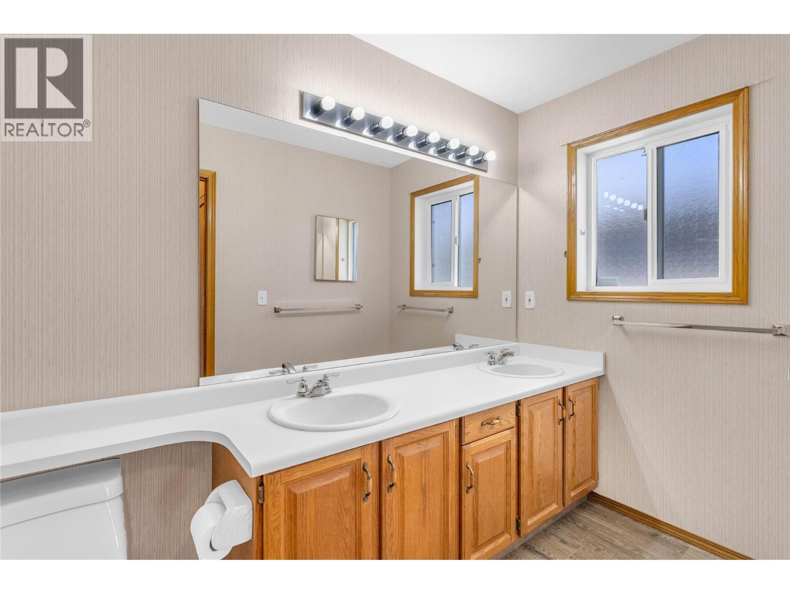 109 4035 Gellatly Road South, West Kelowna