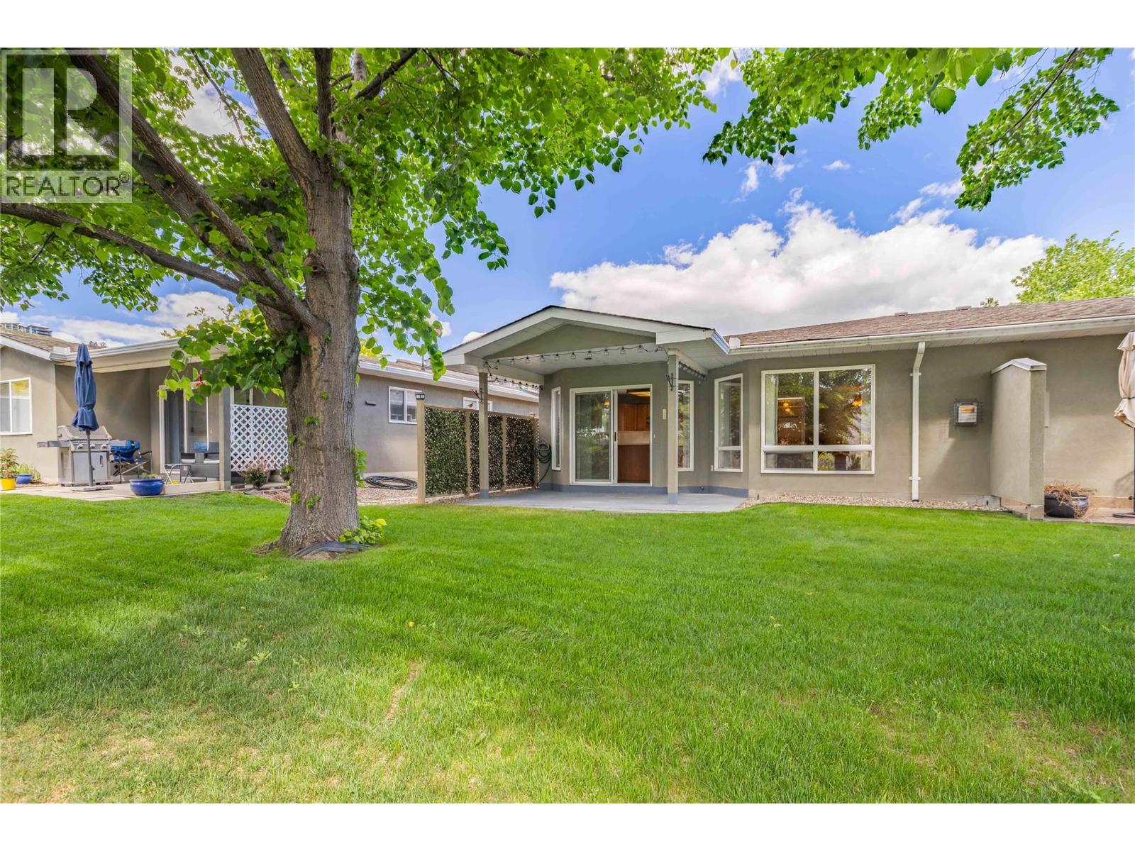 109 4035 Gellatly Road South, West Kelowna