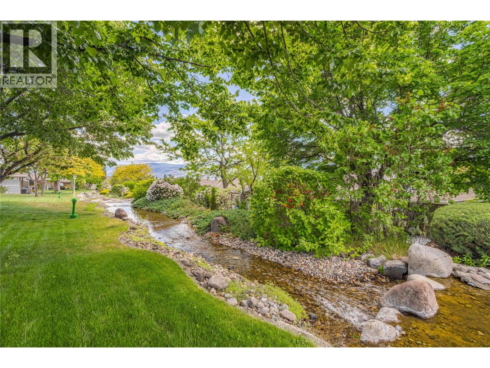 109 4035 Gellatly Road South, West Kelowna
