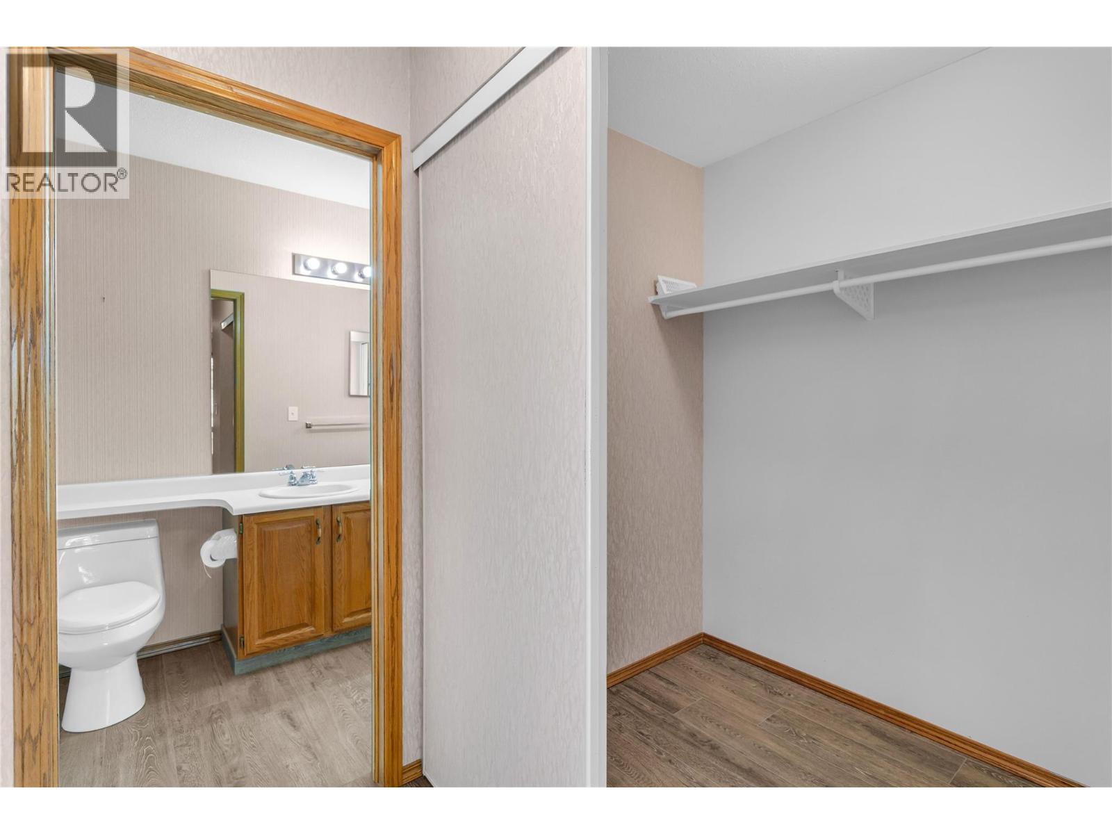109 4035 Gellatly Road South, West Kelowna