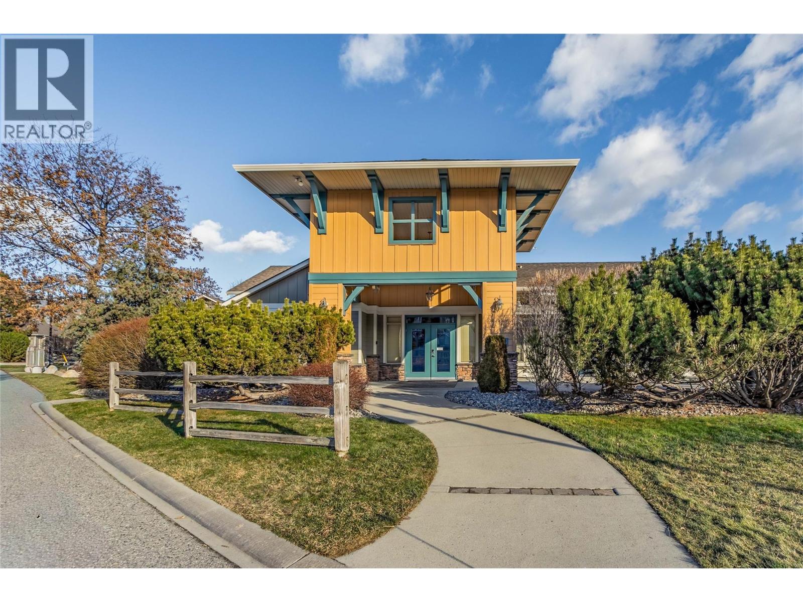 109 4035 Gellatly Road South, West Kelowna