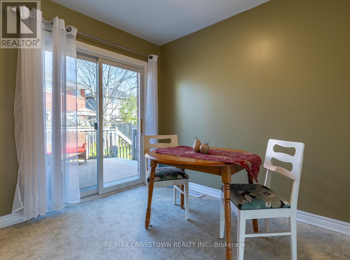 156 PRINGLE DRIVE - 11