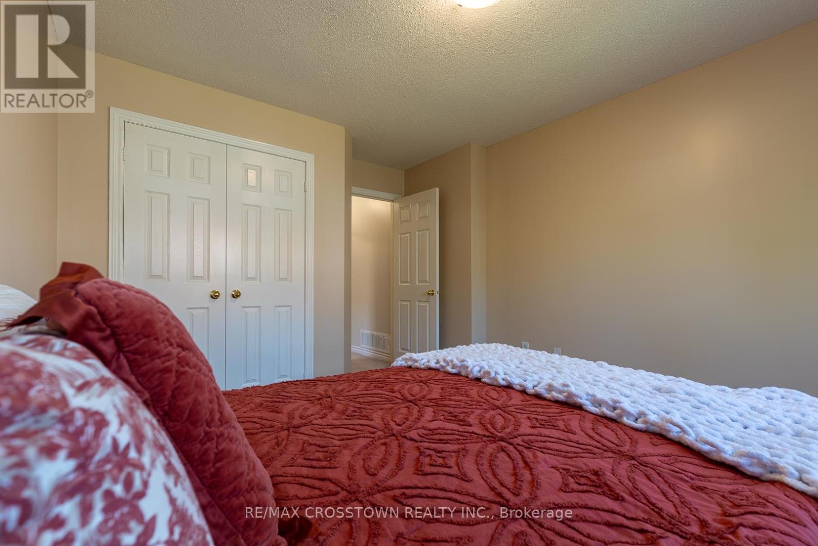 156 PRINGLE DRIVE - 14