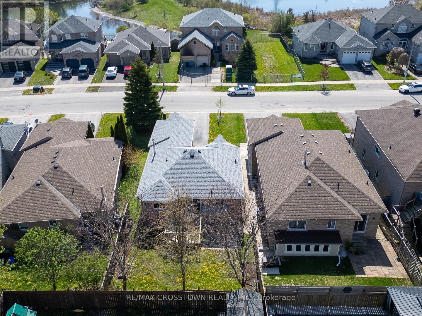 156 PRINGLE DRIVE - 36