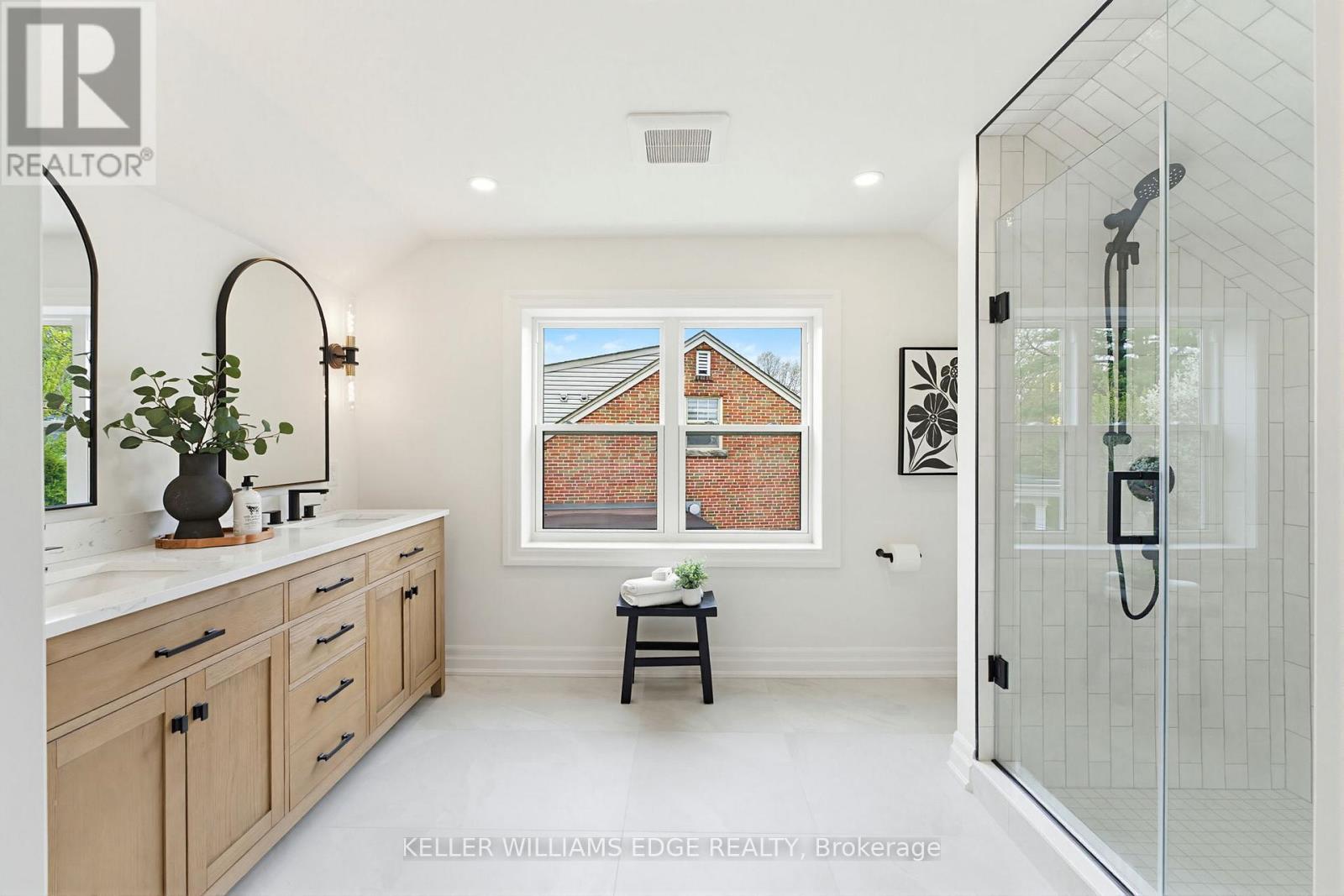 586 WOODLAND AVENUE - 14