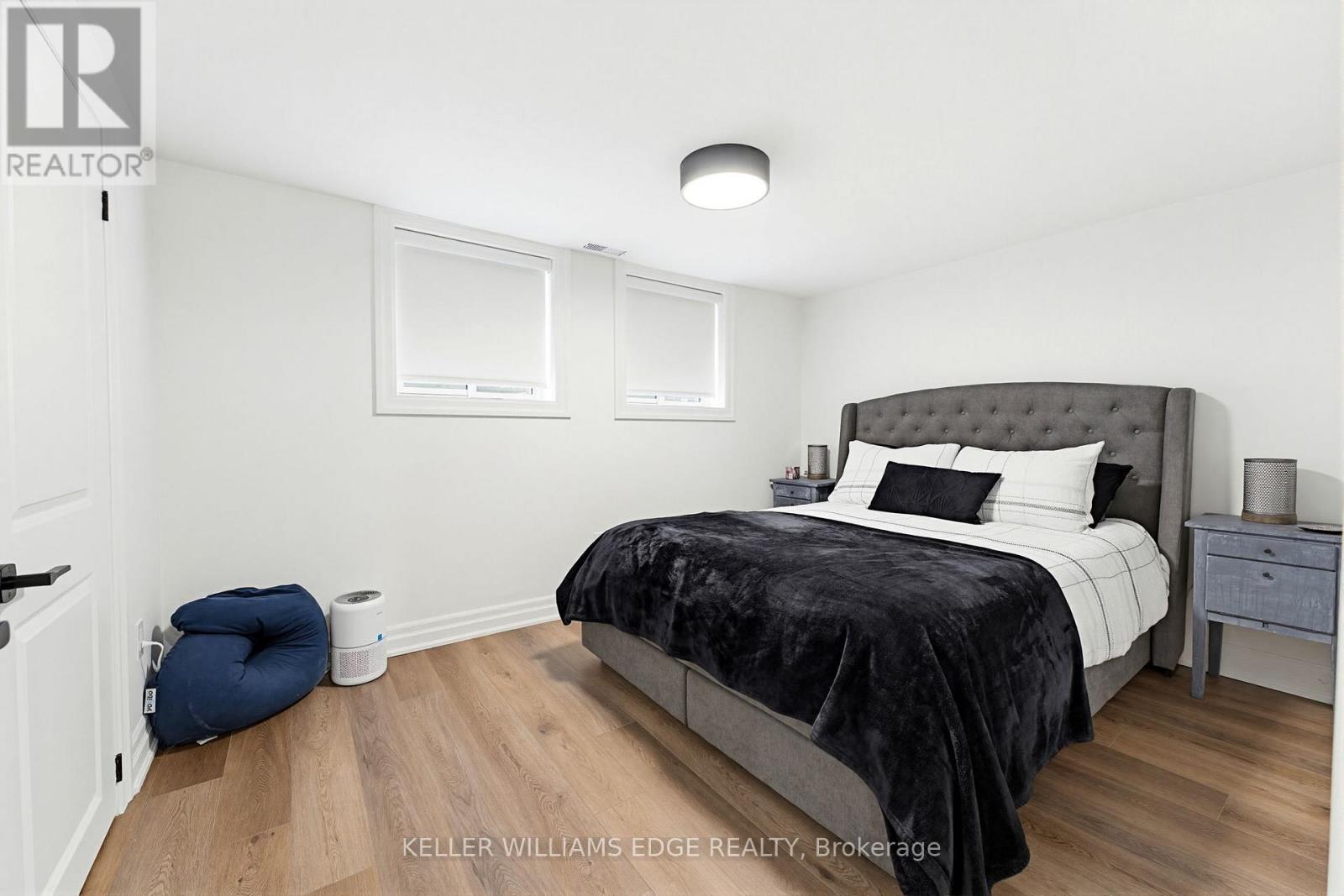 586 WOODLAND AVENUE - 30