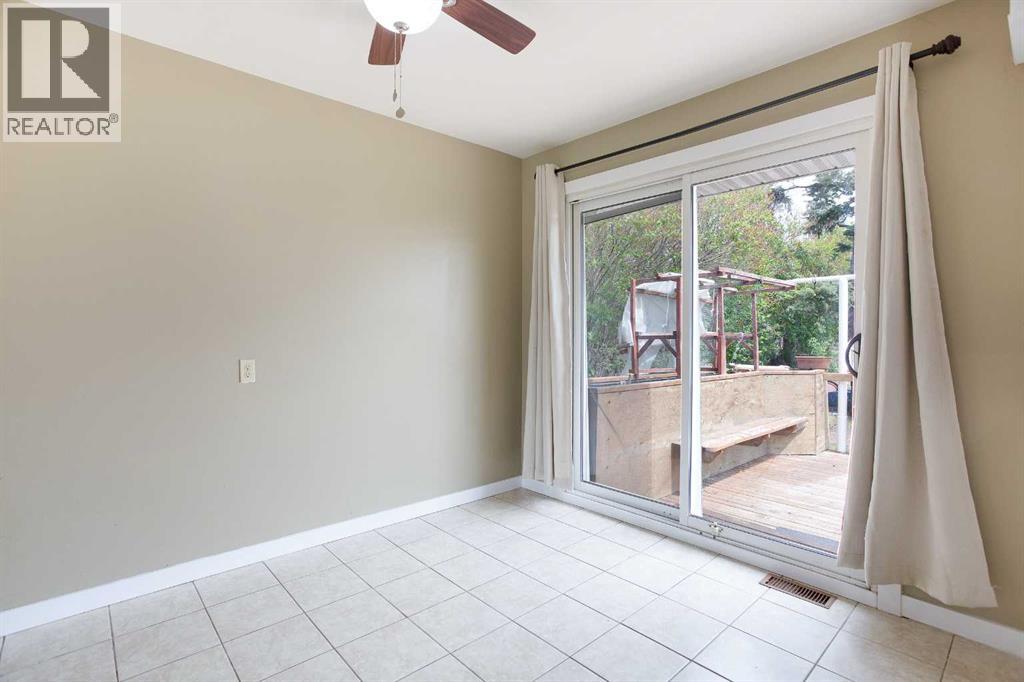 920 41 Street SE - 12