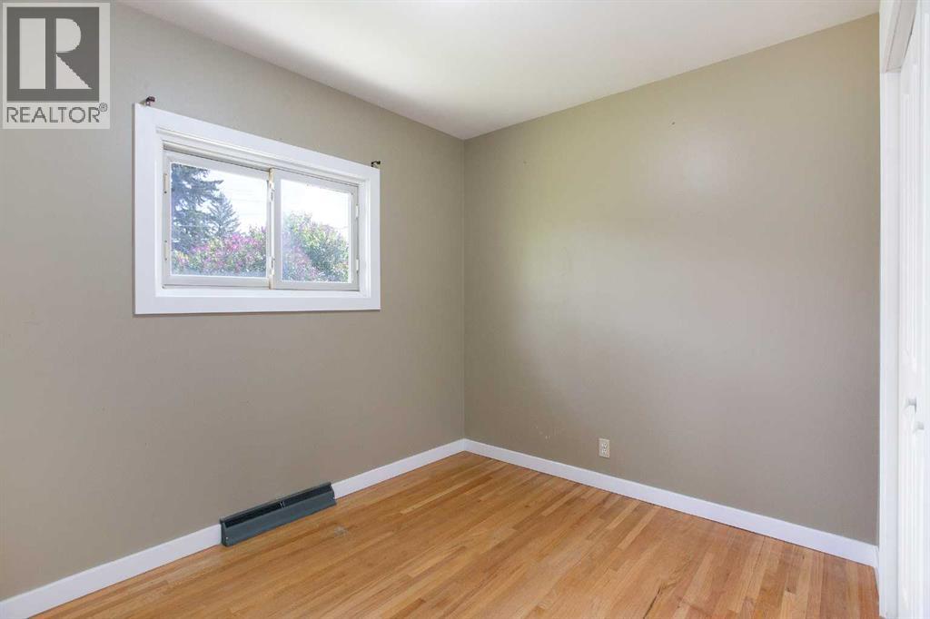 920 41 Street SE - 22