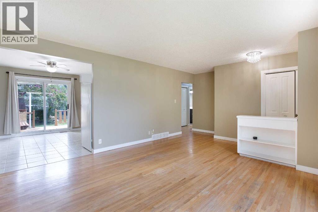 920 41 Street SE - 8