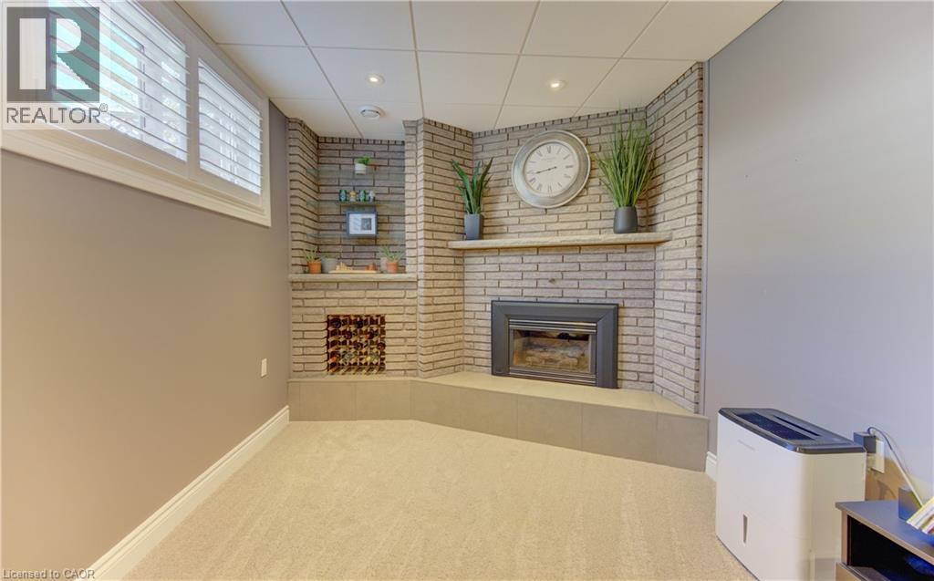 10 BOSWORTH Crescent - 26