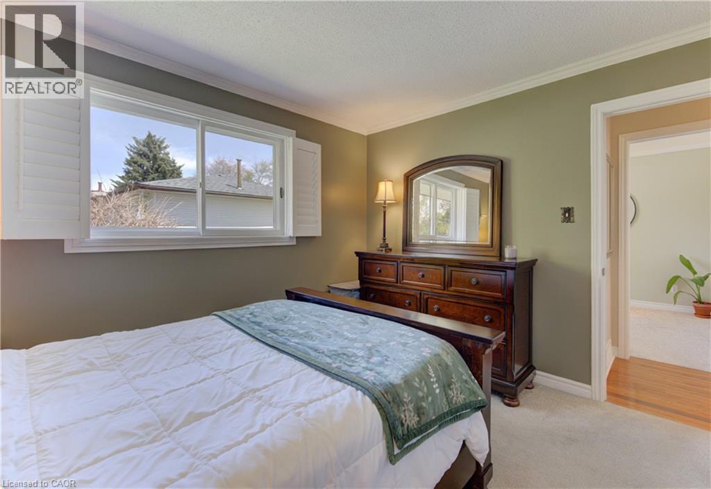 10 BOSWORTH Crescent - 29