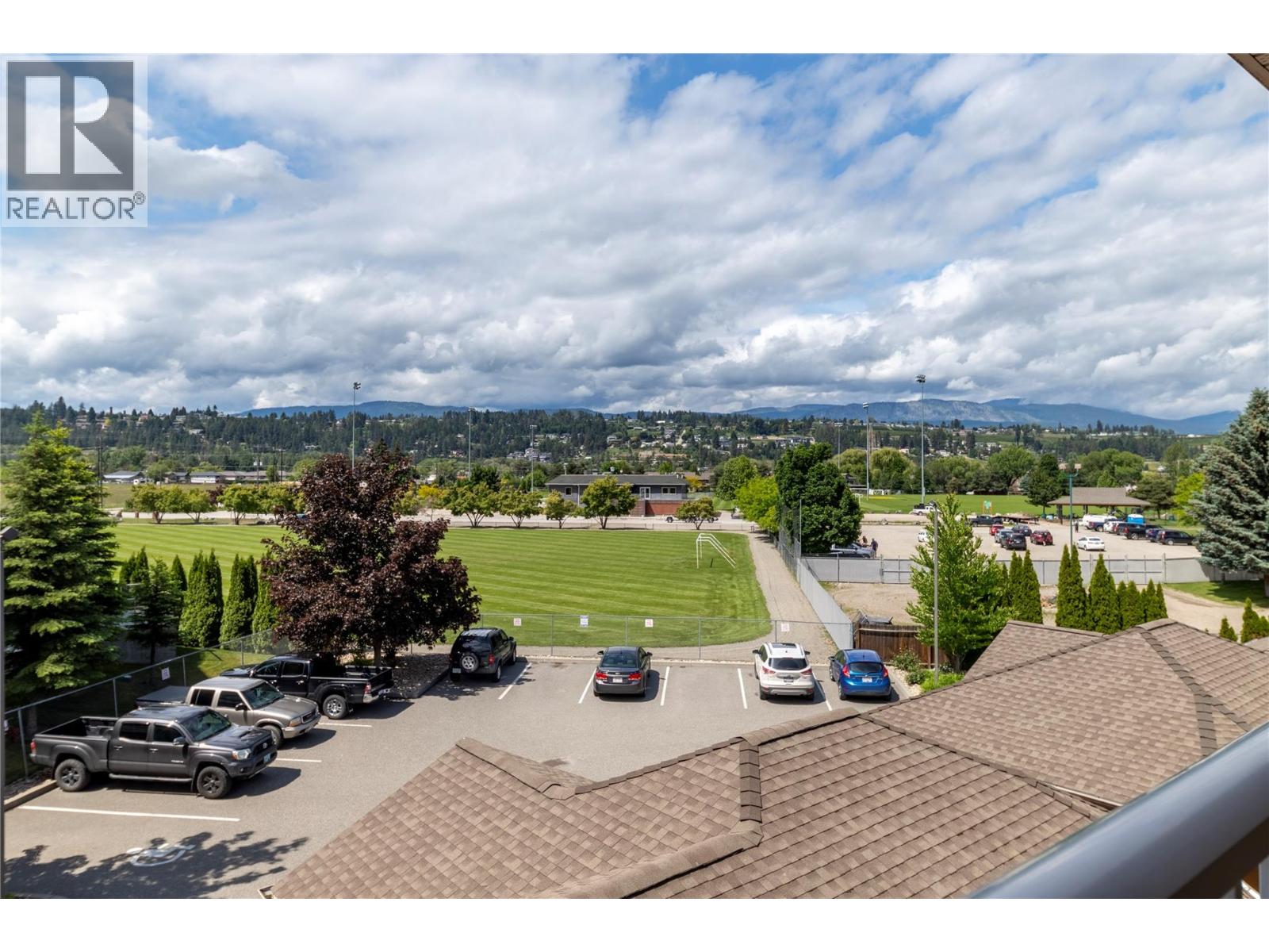 #305 3570 Woodsdale Road - 23