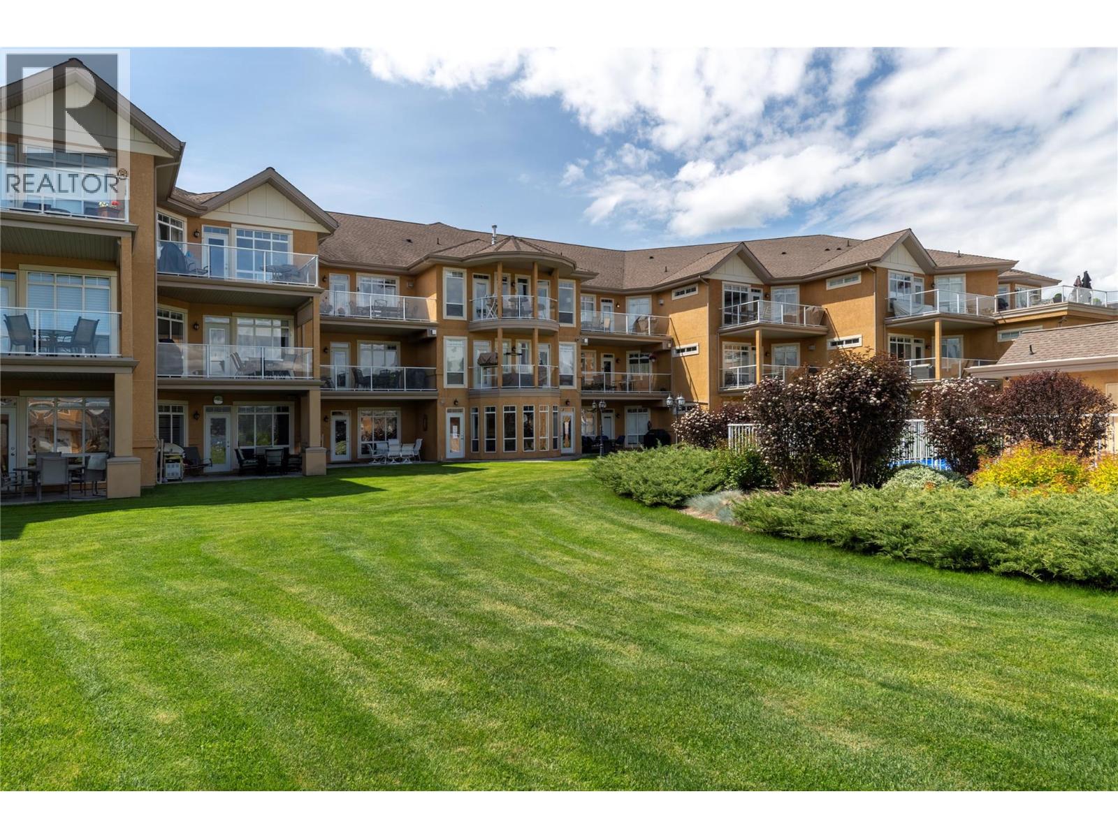 #305 3570 Woodsdale Road - 22