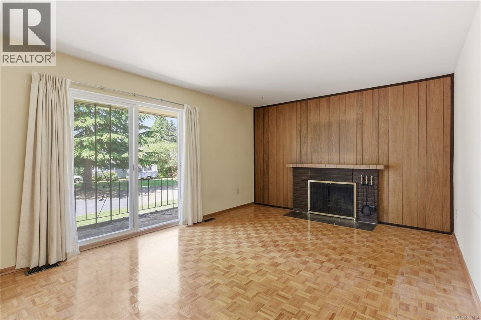 4021 Magdelin Street, Saanich
