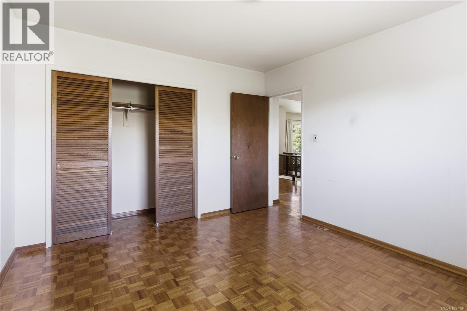 4021 Magdelin St - 20