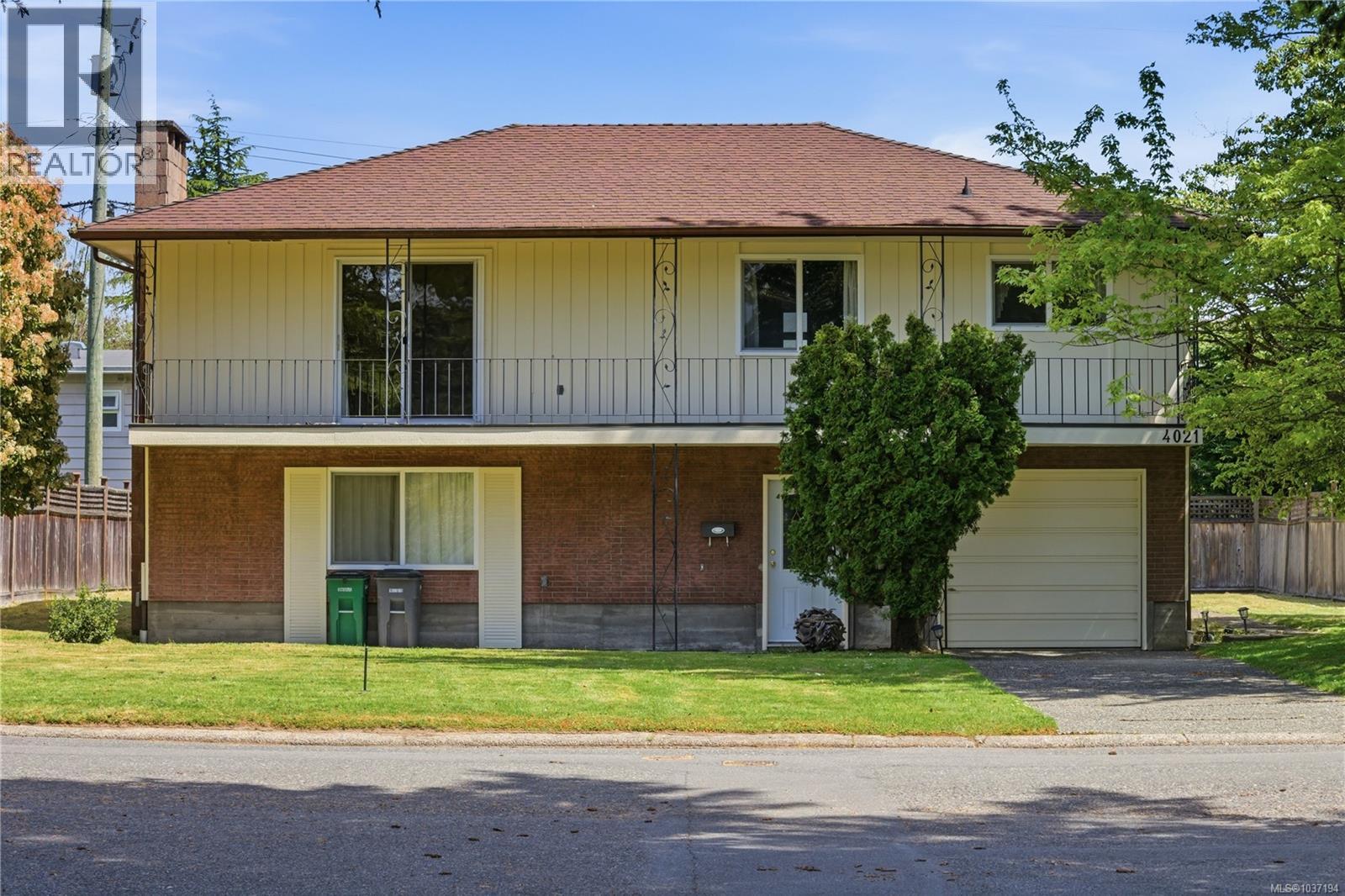 4021 Magdelin St - 34