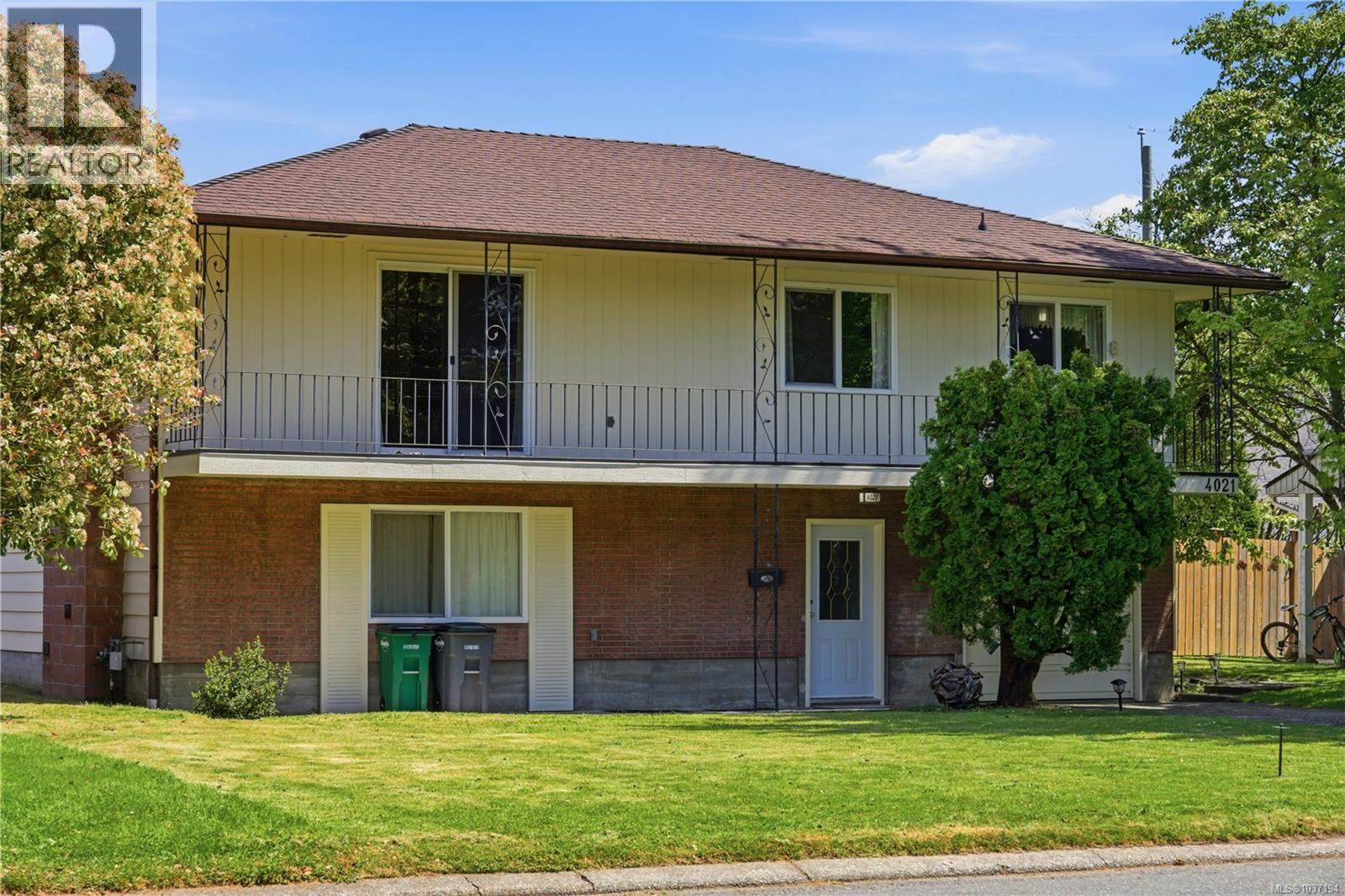  4021 Magdelin Street, Saanich