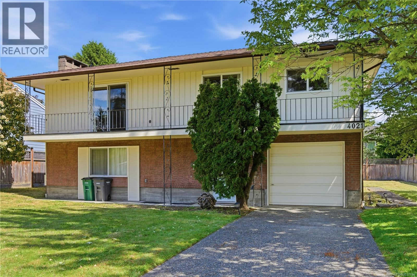  4021 Magdelin Street, Saanich