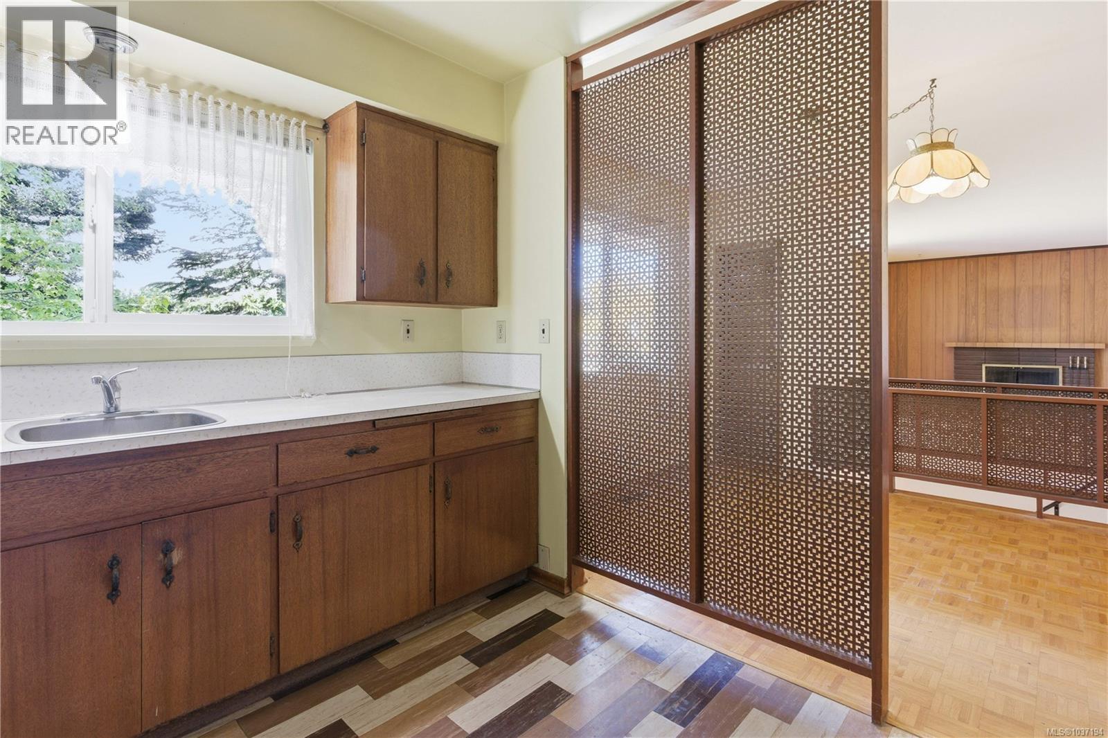  4021 Magdelin Street, Saanich