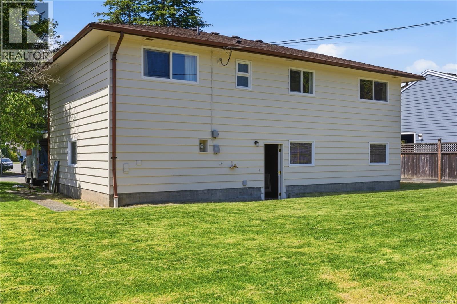  4021 Magdelin Street, Saanich
