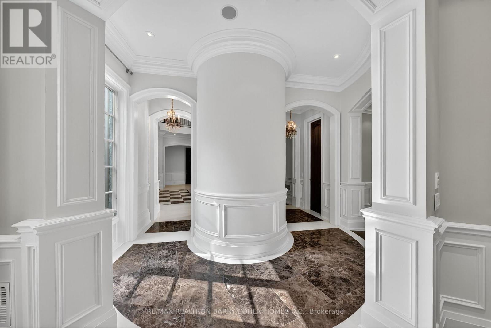 36 OLD YONGE STREET - 23