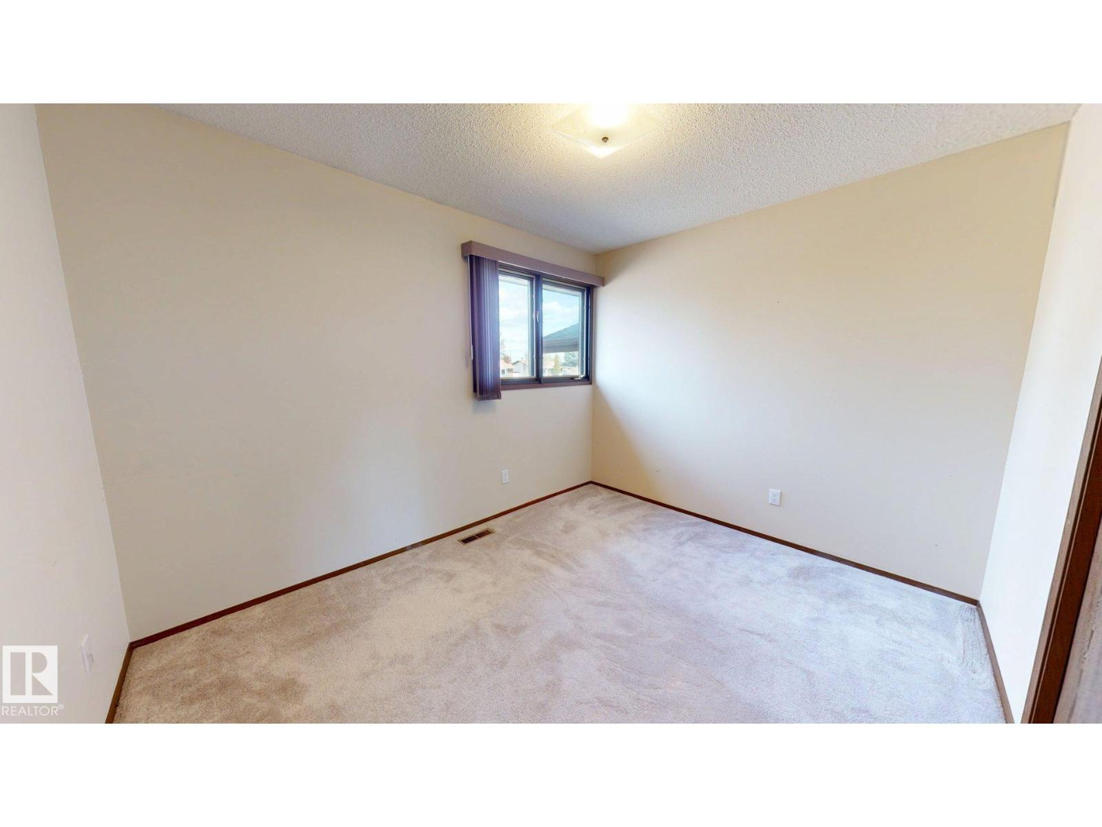 4521 42 AV — photo 24
