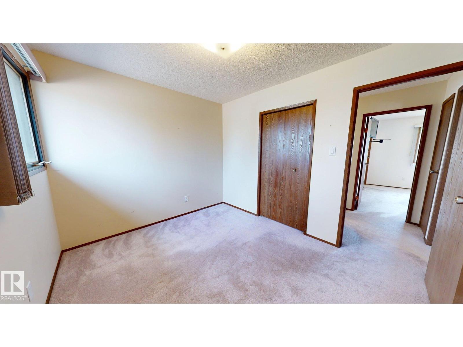 4521 42 AV — photo 25