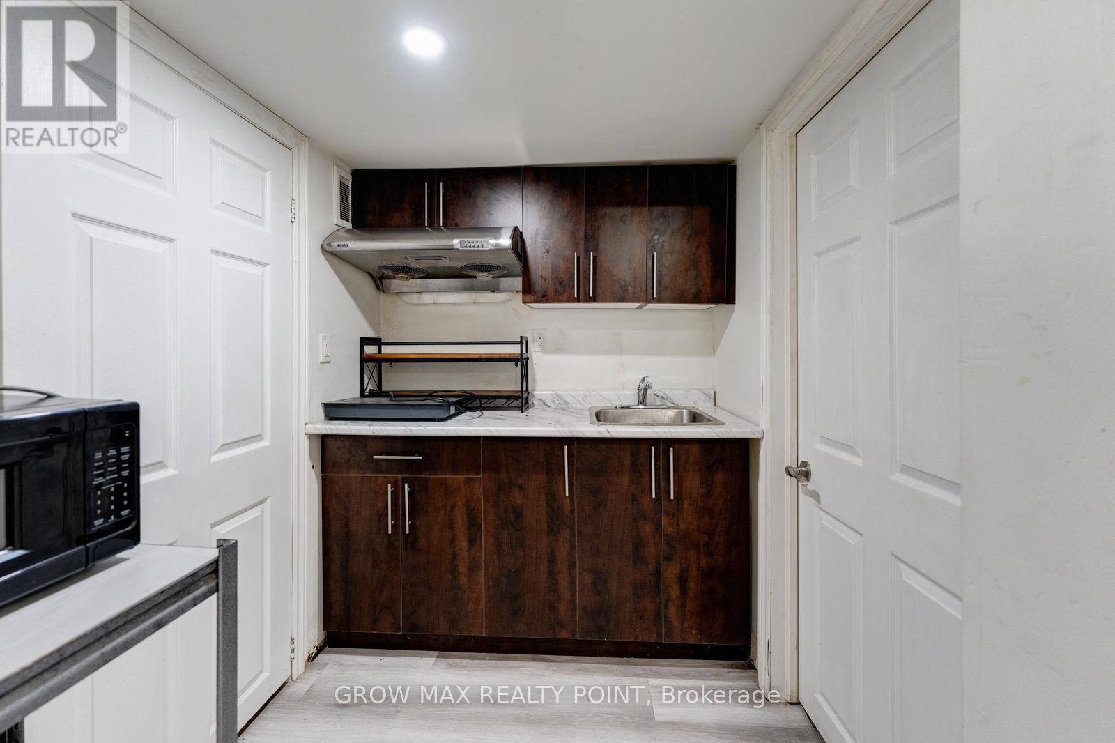 36 BRAMHALL CIRCLE - 31