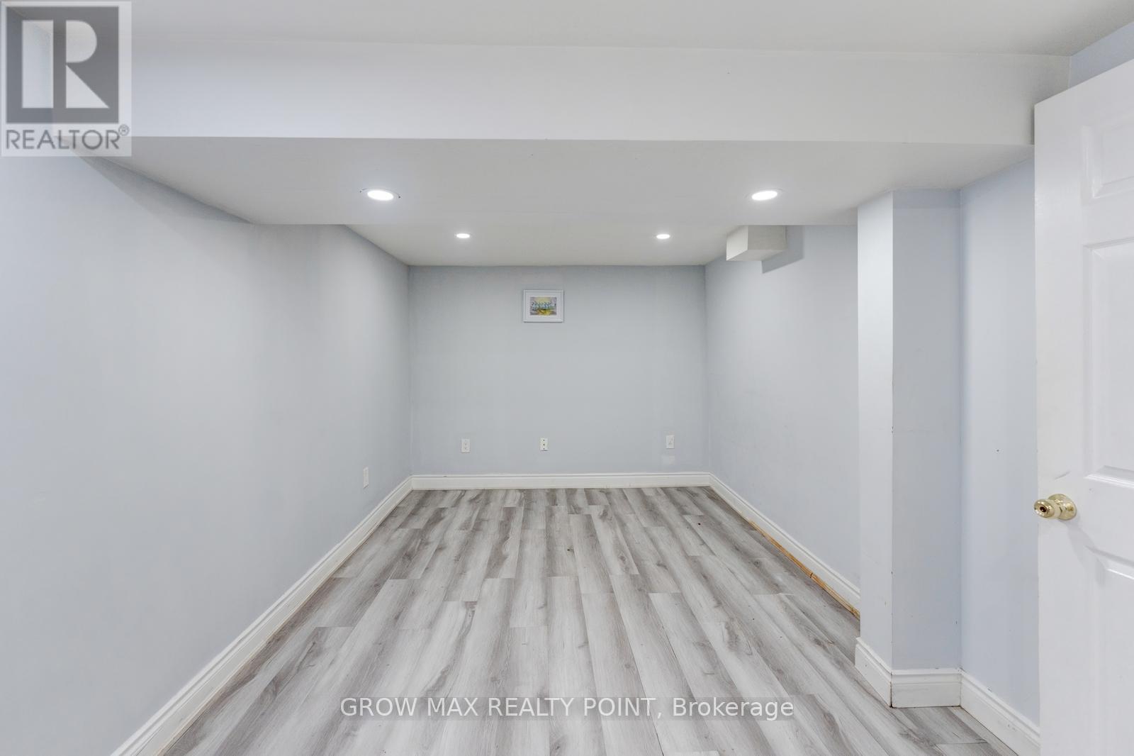 36 BRAMHALL CIRCLE - 35
