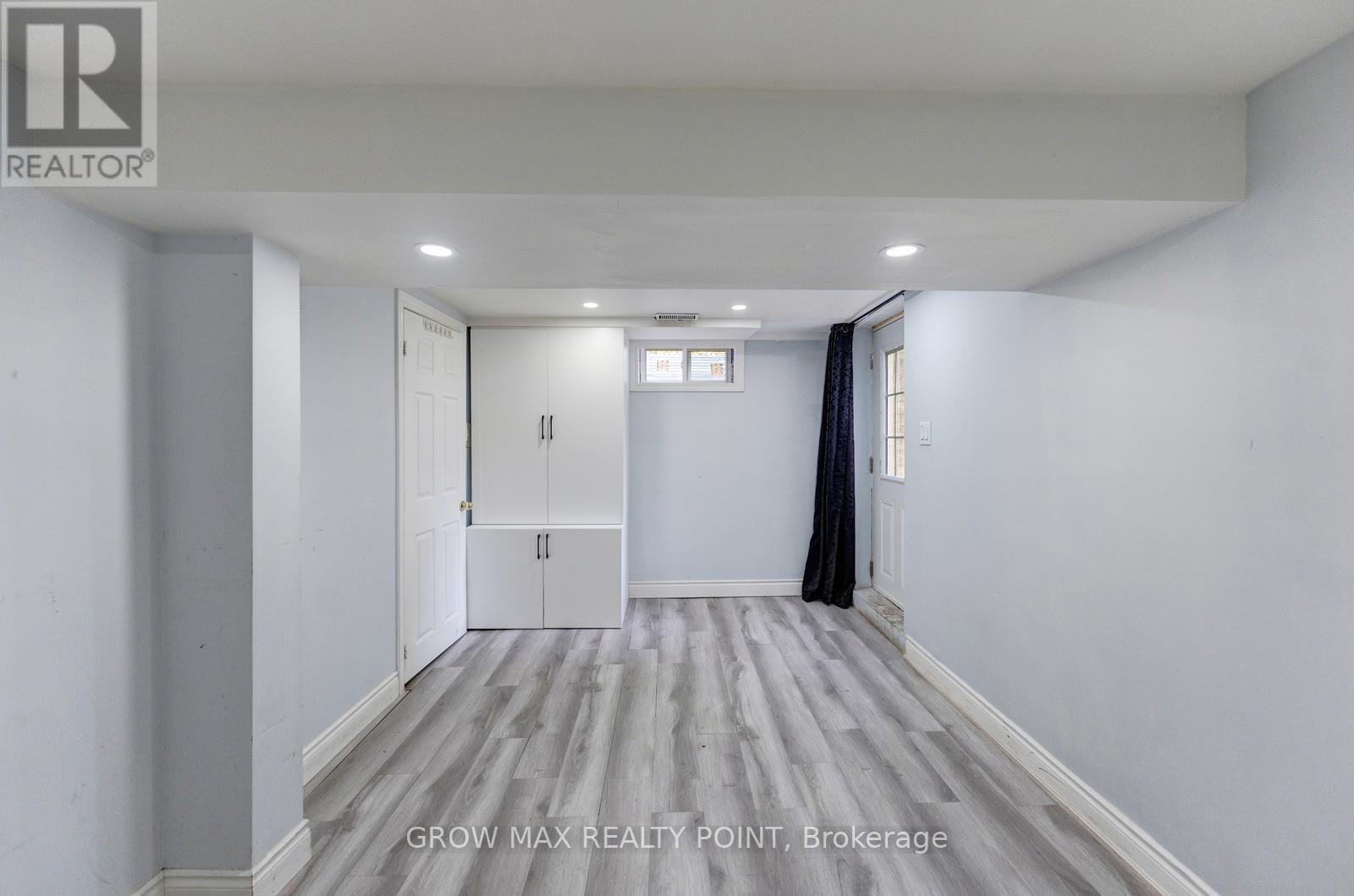 36 BRAMHALL CIRCLE - 36