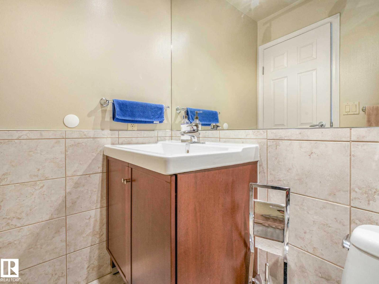 4504 29 AV NW - 31