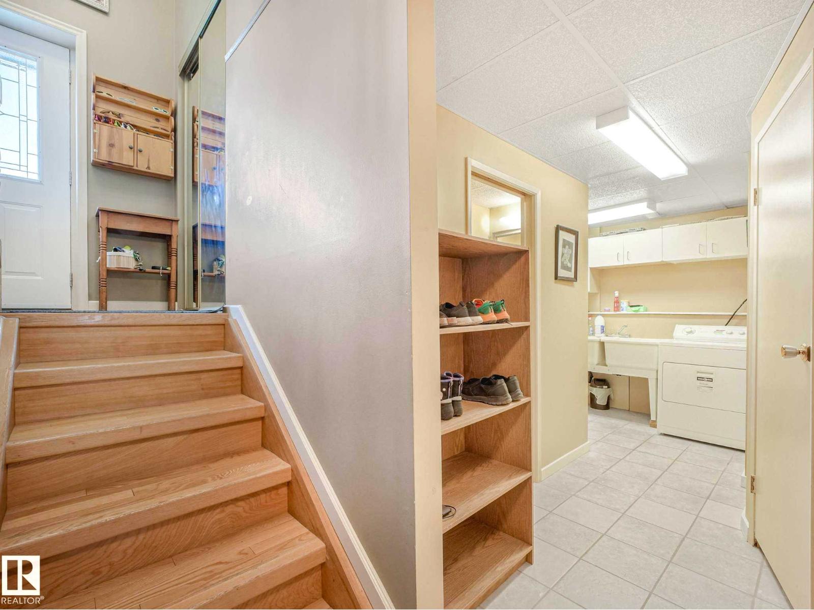4504 29 AV NW - 37