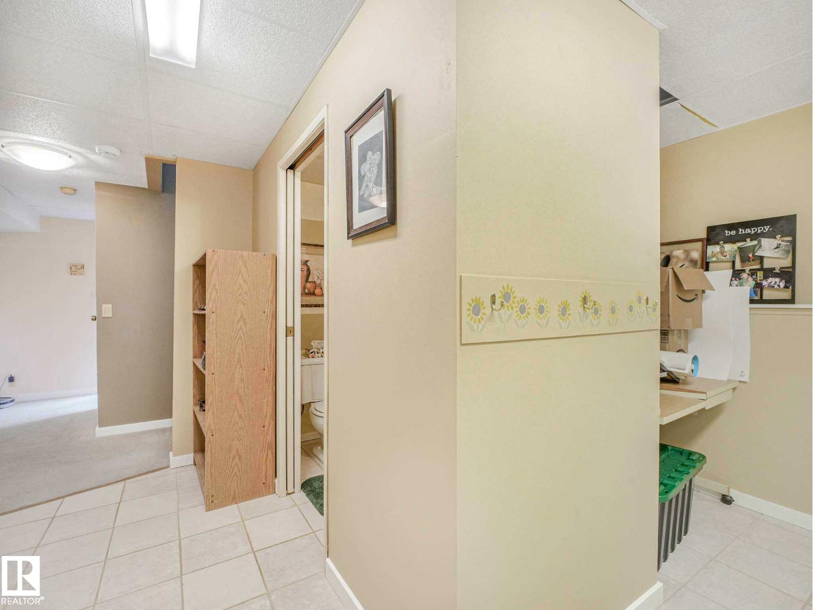 4504 29 AV NW - 39