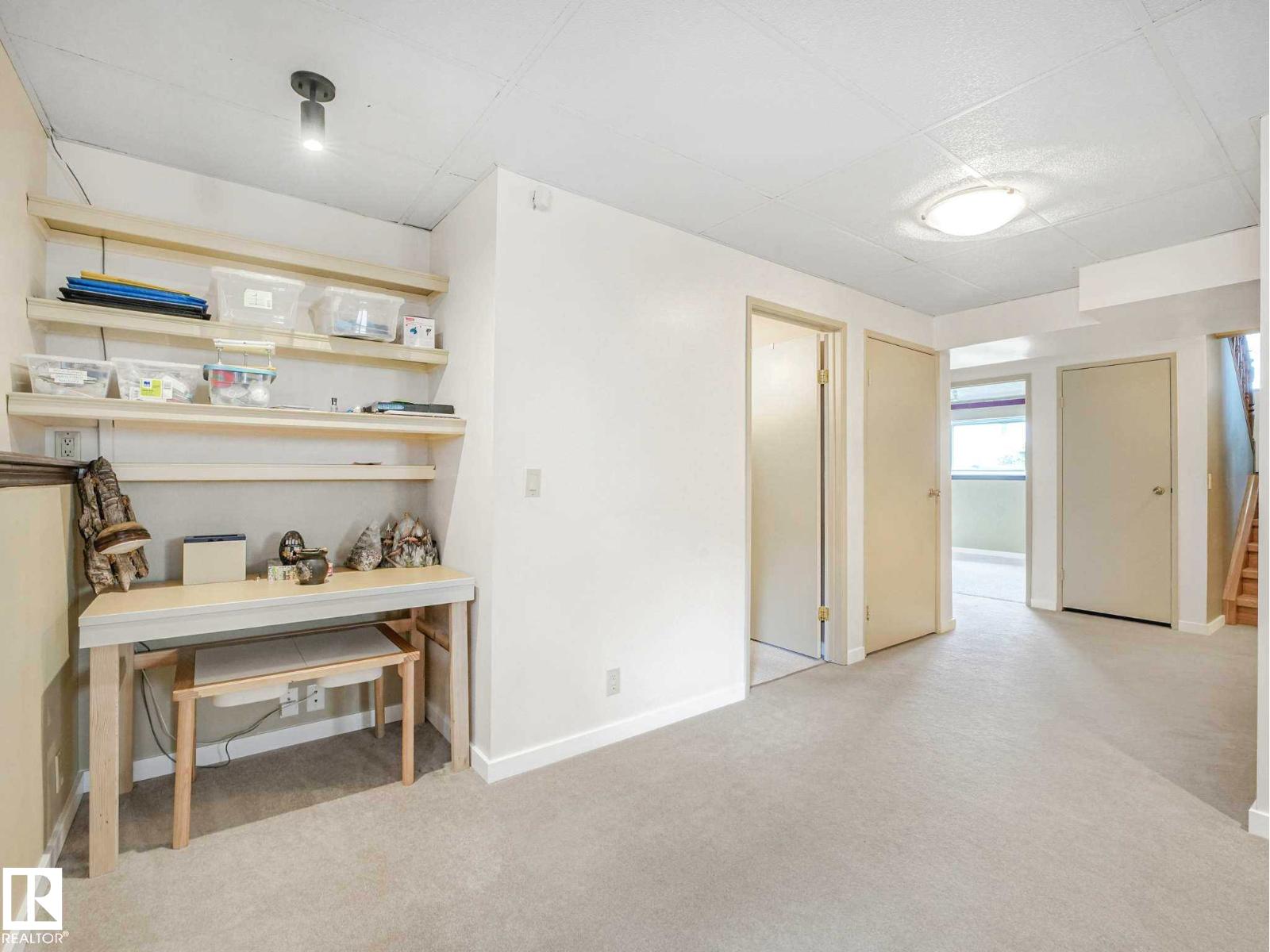 4504 29 AV NW - 47
