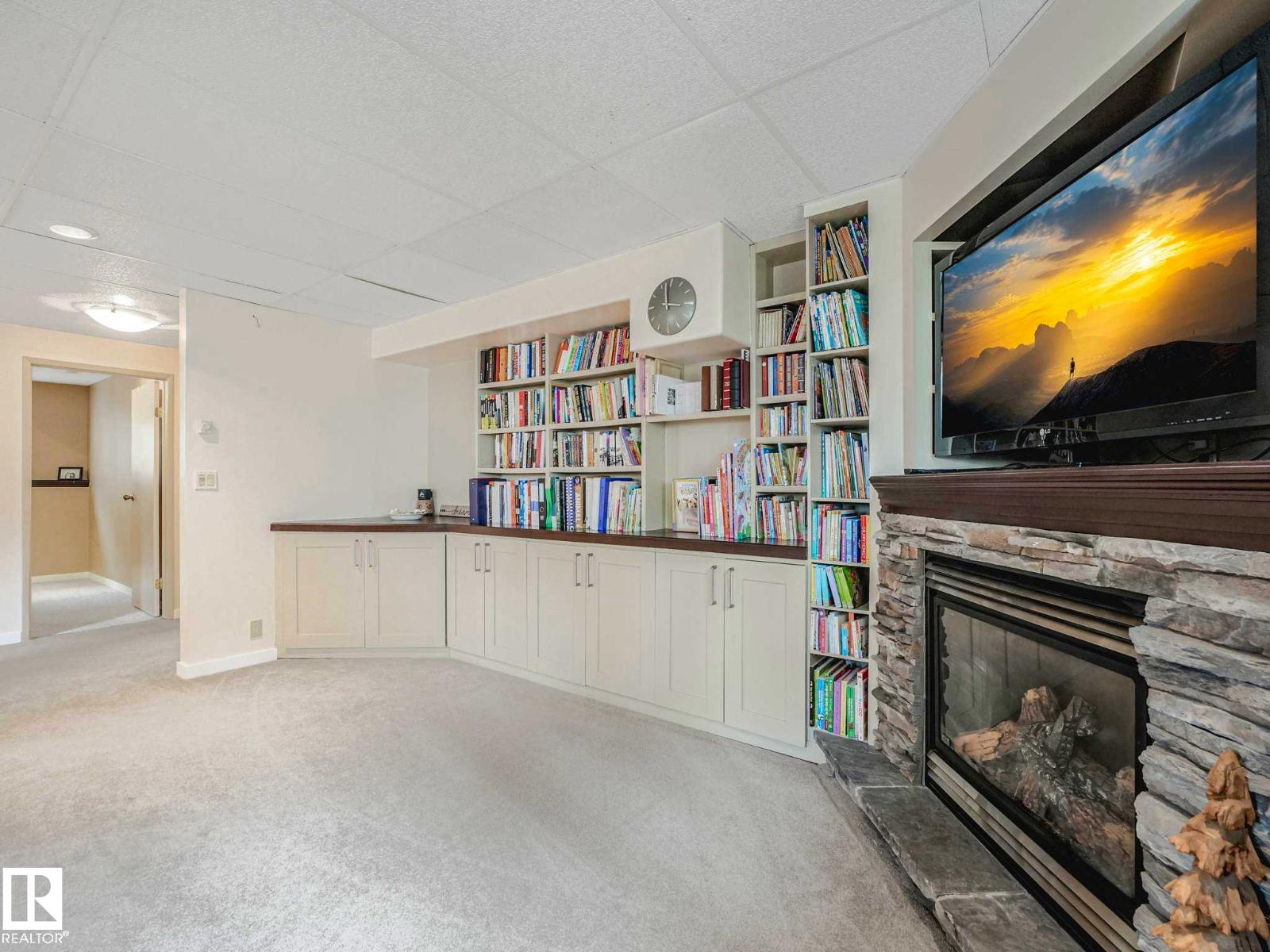 4504 29 AV NW - 49